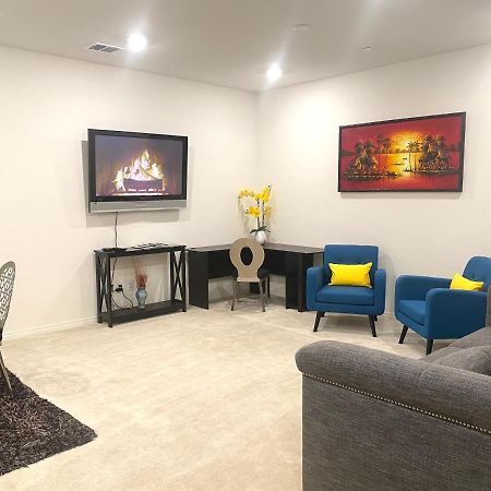 Private Lux Apartment In A New Community Fontana Buitenkant foto